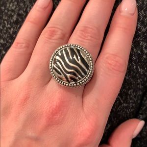 Zebra statement ring